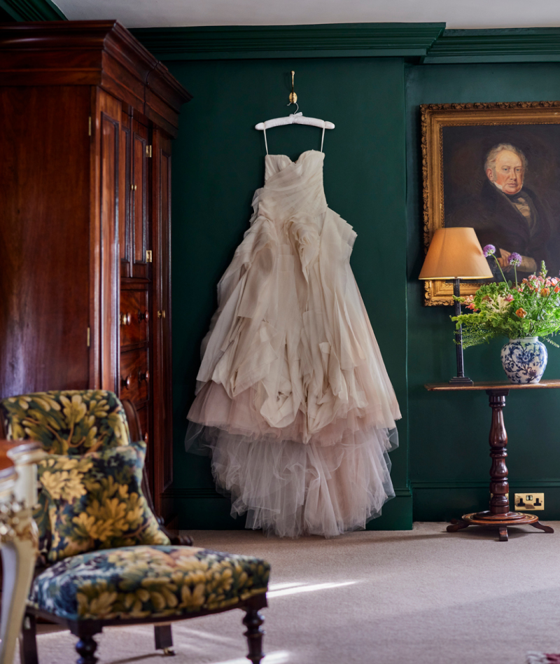 Photoshoot Rookery Vera Wang Wedding Dress (1080 x 1280 px)